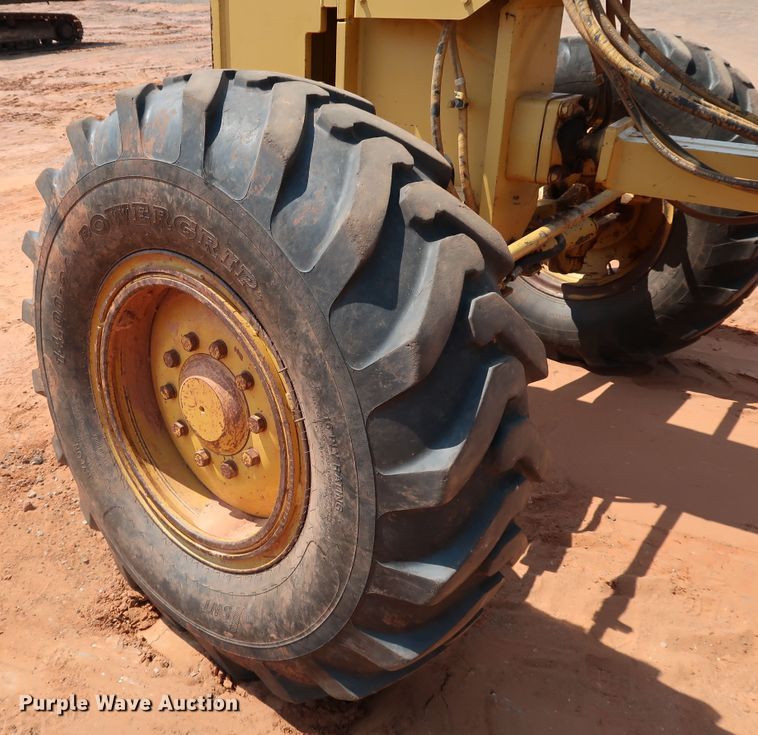 image for item DJ1951 2005 Caterpillar 140H VHP  motor grader