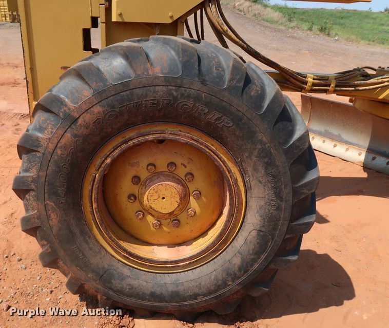 image for item DJ1951 2005 Caterpillar 140H VHP  motor grader