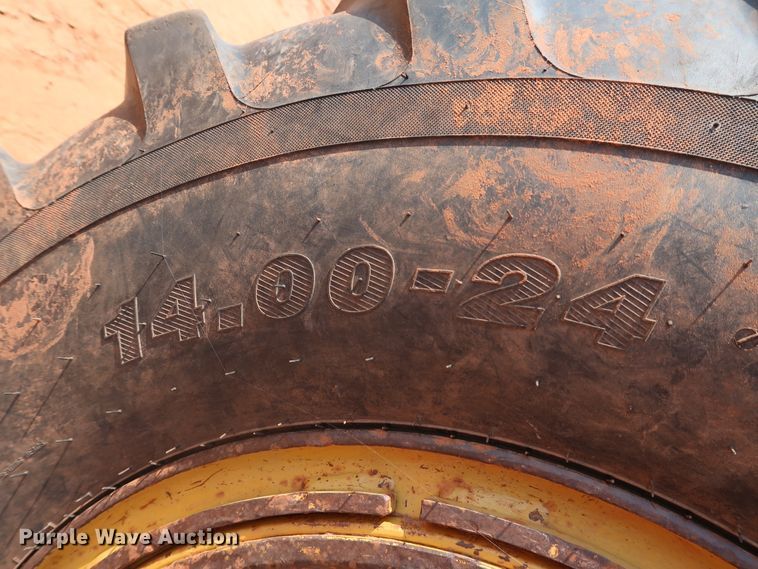 image for item DJ1951 2005 Caterpillar 140H VHP  motor grader