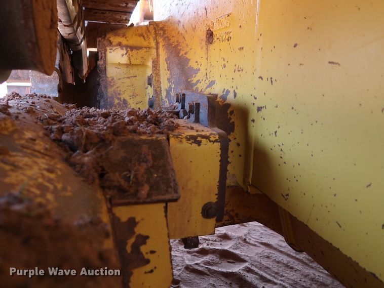 image for item DJ1953 2012 Komatsu D65EX-17  dozer