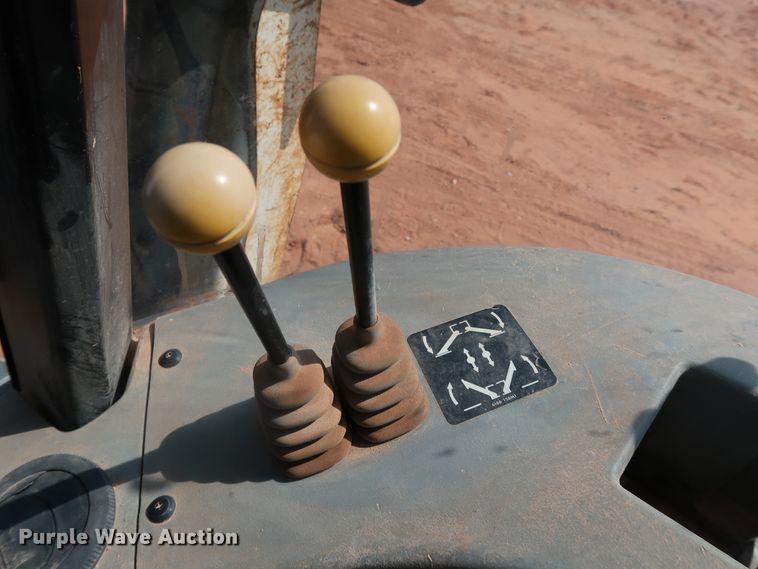 image for item DJ1956 2004 Terex TX860SB  backhoe