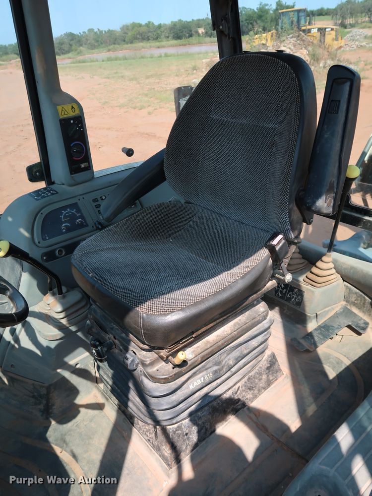 image for item DJ1956 2004 Terex TX860SB  backhoe