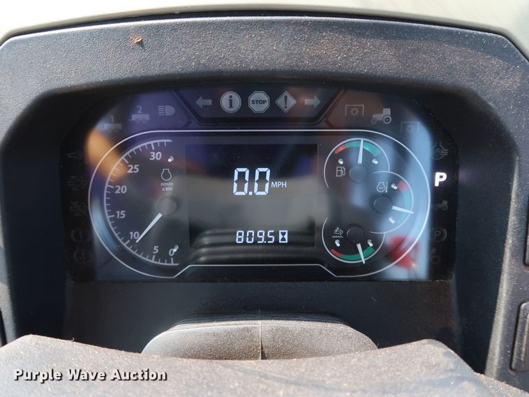 image for item DJ1958 2018 John Deere 5100E  MFWD tractor