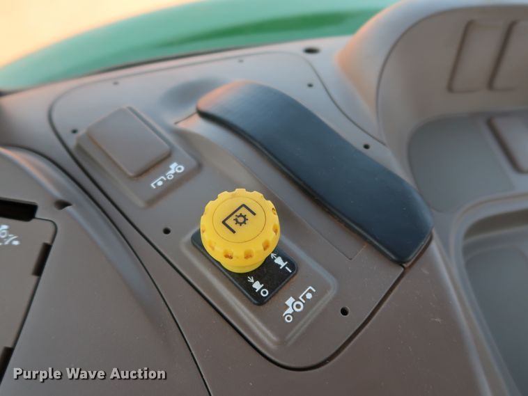 image for item DJ1958 2018 John Deere 5100E  MFWD tractor