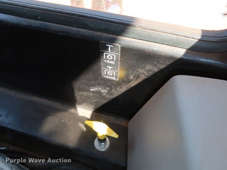 image for item DJ1958 2018 John Deere 5100E  MFWD tractor