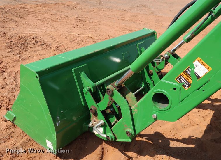 image for item DJ1958 2018 John Deere 5100E  MFWD tractor