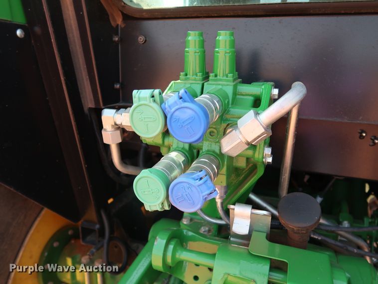 image for item DJ1958 2018 John Deere 5100E  MFWD tractor