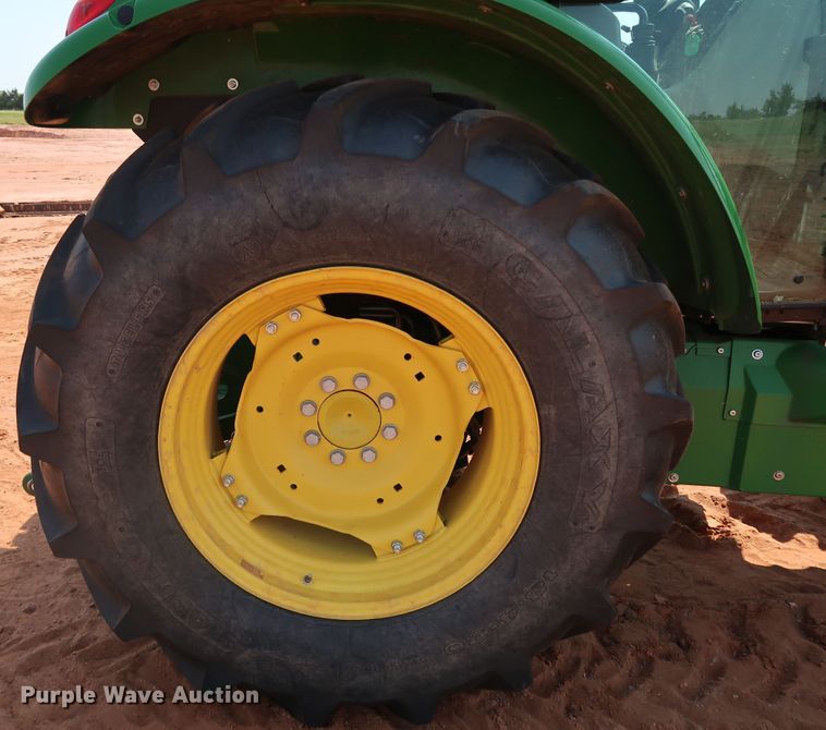 image for item DJ1958 2018 John Deere 5100E  MFWD tractor