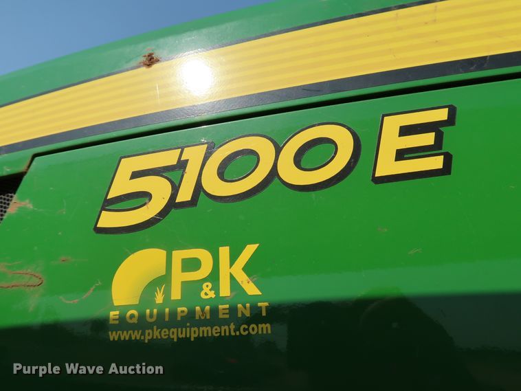 image for item DJ1958 2018 John Deere 5100E  MFWD tractor