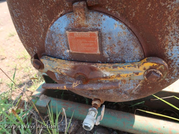 image for item DJ1963 Water pump