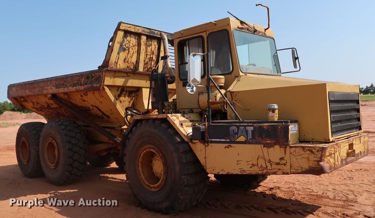 image for item DJ1965 1993 Caterpillar D250D  haul truck