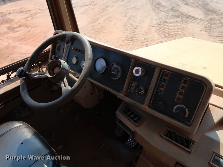 image for item DJ1965 1993 Caterpillar D250D  haul truck