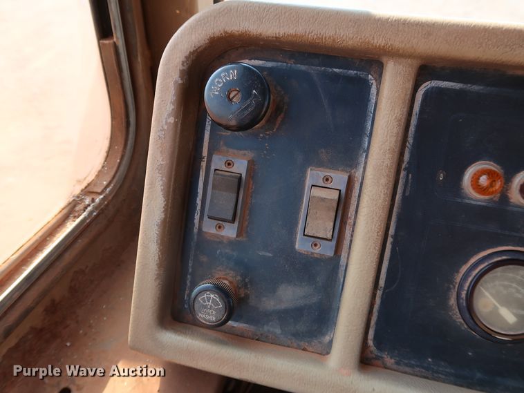 image for item DJ1965 1993 Caterpillar D250D  haul truck