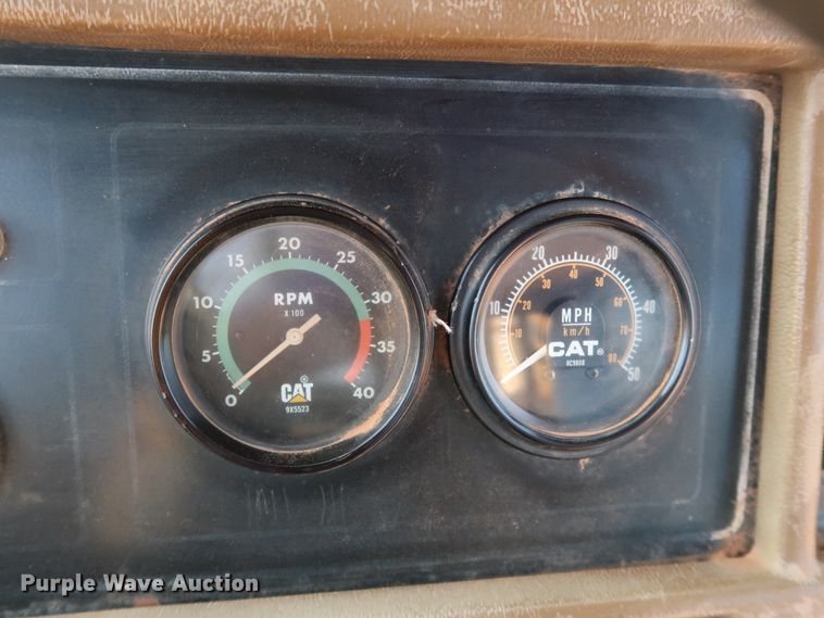 image for item DJ1965 1993 Caterpillar D250D  haul truck