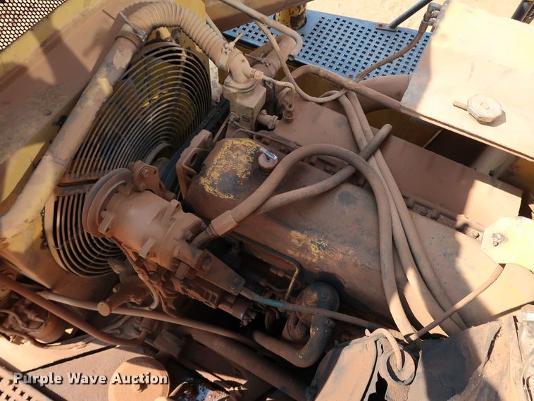 image for item DJ1965 1993 Caterpillar D250D  haul truck