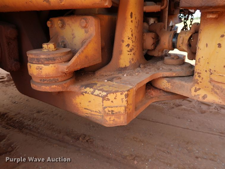 image for item DJ1965 1993 Caterpillar D250D  haul truck