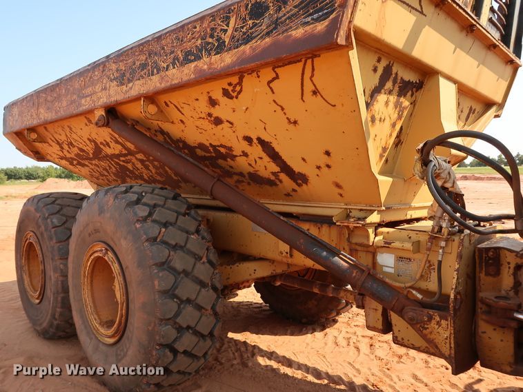 image for item DJ1965 1993 Caterpillar D250D  haul truck