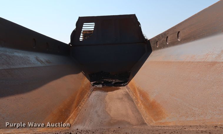 image for item DJ1965 1993 Caterpillar D250D  haul truck