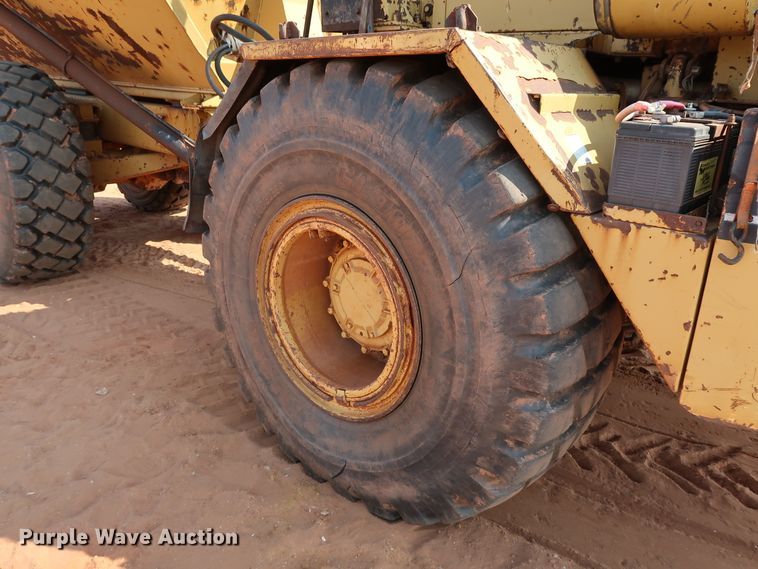 image for item DJ1965 1993 Caterpillar D250D  haul truck