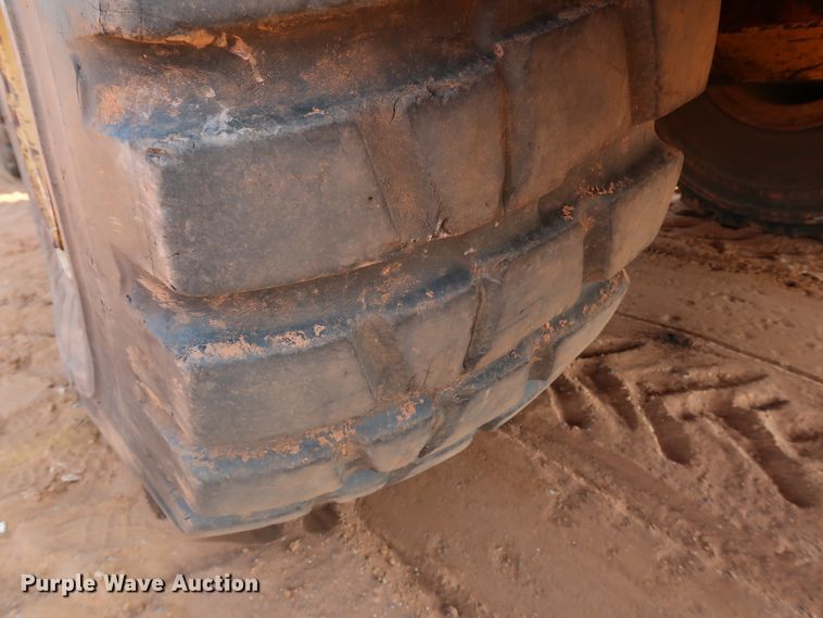 image for item DJ1965 1993 Caterpillar D250D  haul truck