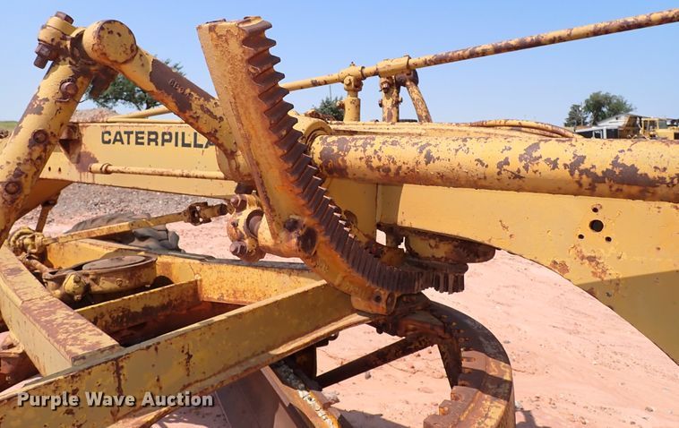 image for item DJ1970 Caterpillar  motor grader