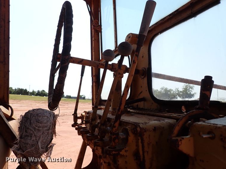 image for item DJ1970 Caterpillar  motor grader