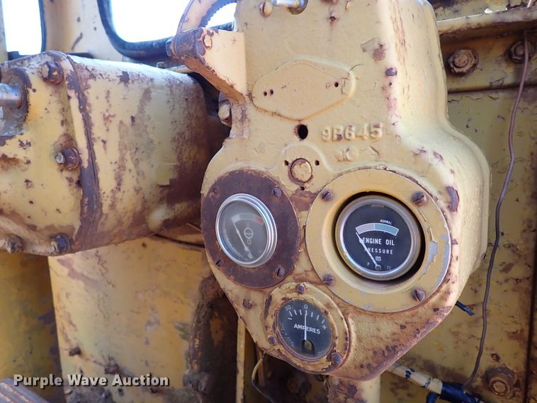 image for item DJ1970 Caterpillar  motor grader