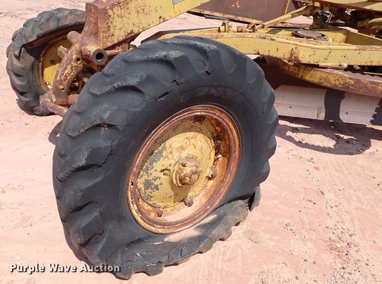 image for item DJ1970 Caterpillar  motor grader