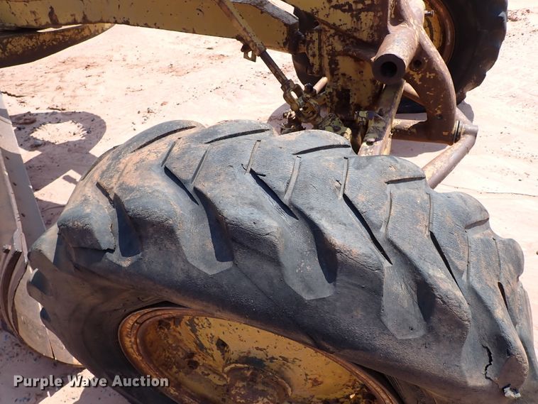 image for item DJ1970 Caterpillar  motor grader