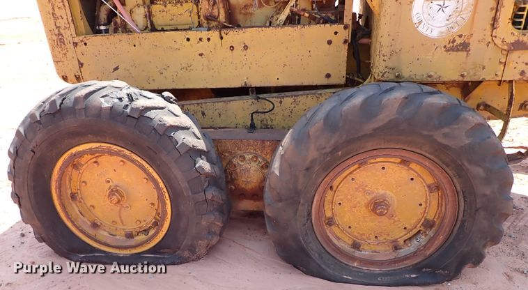 image for item DJ1970 Caterpillar  motor grader