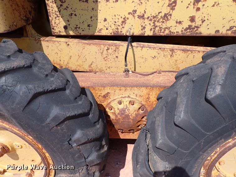 image for item DJ1970 Caterpillar  motor grader