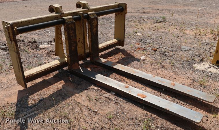 image for item DJ1974 Caterpillar 136-0497  84"L forks