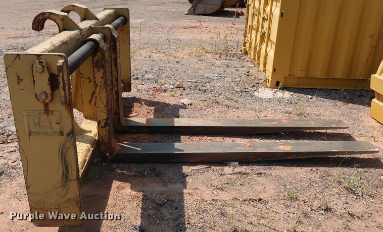 image for item DJ1974 Caterpillar 136-0497  84"L forks