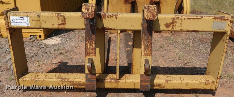 image for item DJ1974 Caterpillar 136-0497  84"L forks