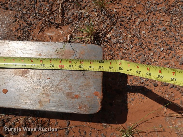 image for item DJ1974 Caterpillar 136-0497  84"L forks