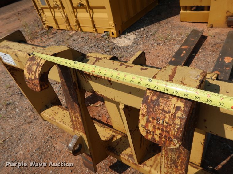 image for item DJ1974 Caterpillar 136-0497  84"L forks