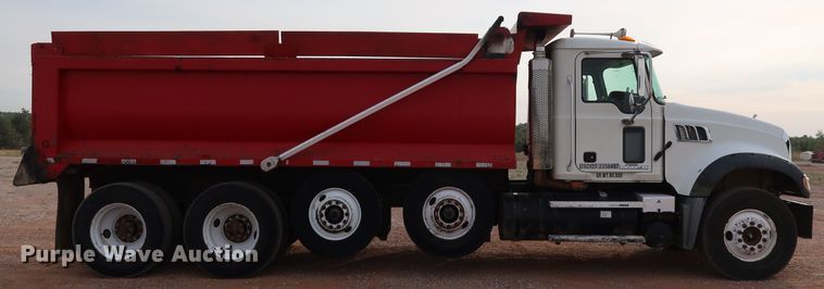 image for item DJ1977 2007 Mack Granite CTP713  dump truck