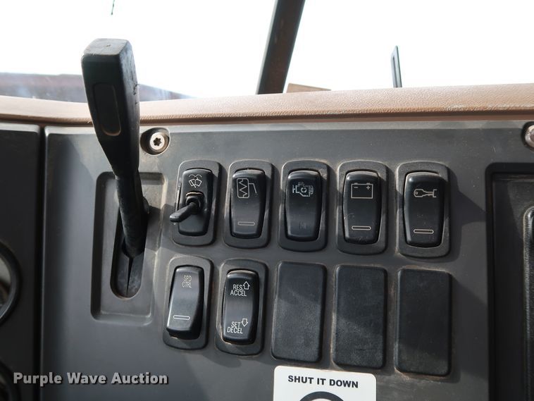 image for item DJ1977 2007 Mack Granite CTP713  dump truck