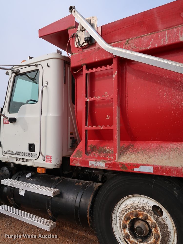 image for item DJ1977 2007 Mack Granite CTP713  dump truck