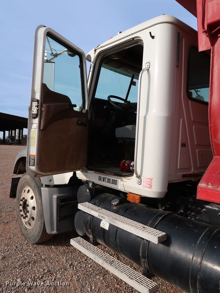 image for item DJ1978 2007 Mack Granite CTP713  dump truck