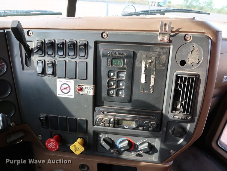 image for item DJ1978 2007 Mack Granite CTP713  dump truck