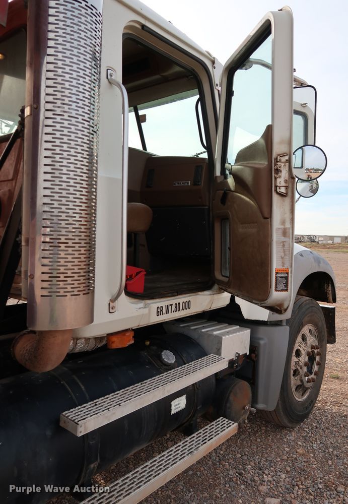 image for item DJ1978 2007 Mack Granite CTP713  dump truck