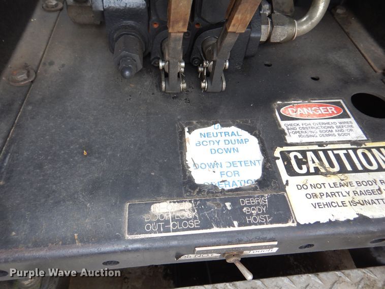 image for item DJ7302 2003 Sterling L7500  sewer jetter truck