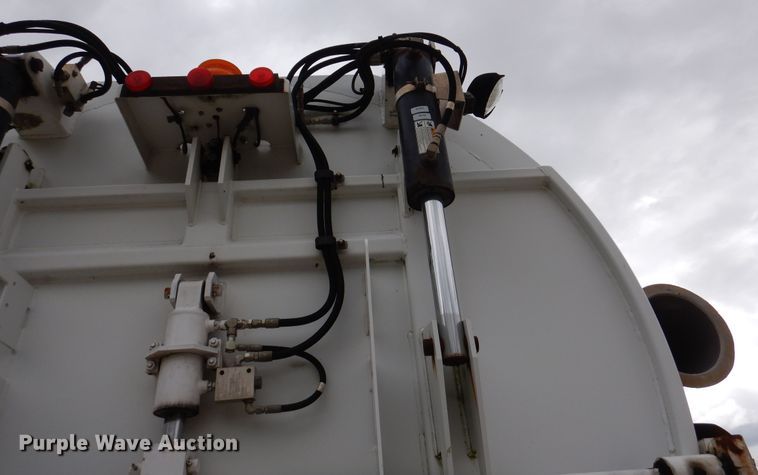 image for item DJ7302 2003 Sterling L7500  sewer jetter truck