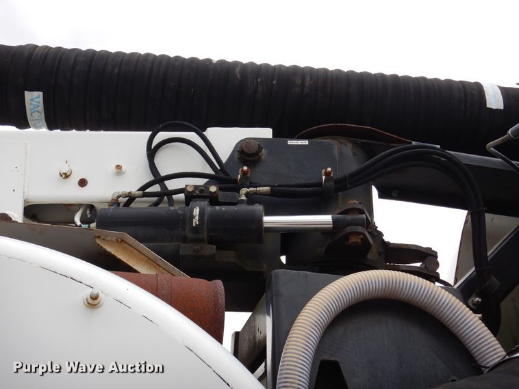 image for item DJ7302 2003 Sterling L7500  sewer jetter truck