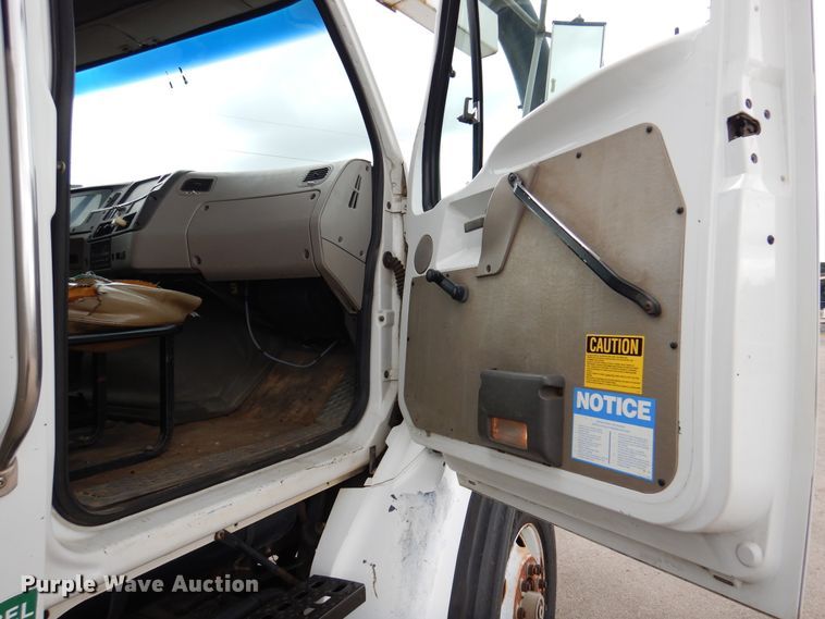 image for item DJ7302 2003 Sterling L7500  sewer jetter truck