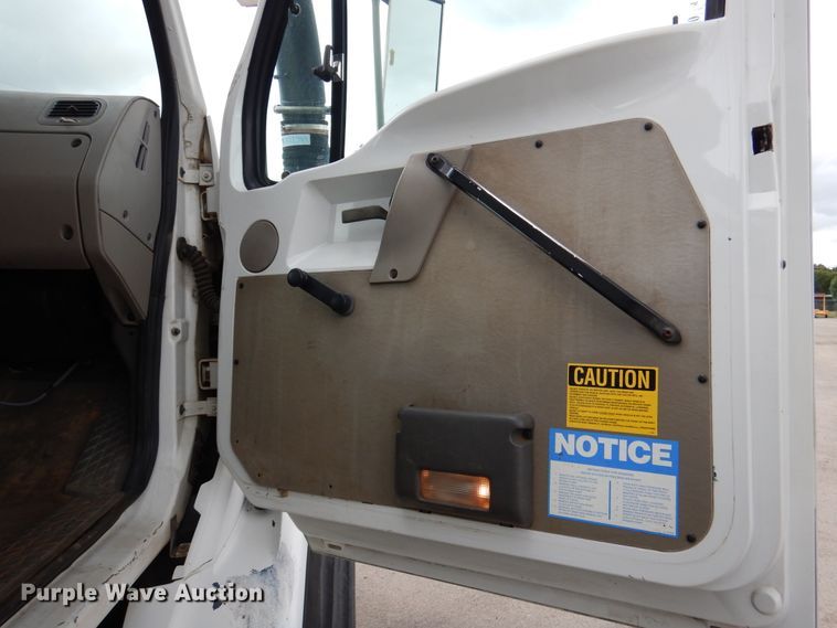 image for item DJ7302 2003 Sterling L7500  sewer jetter truck