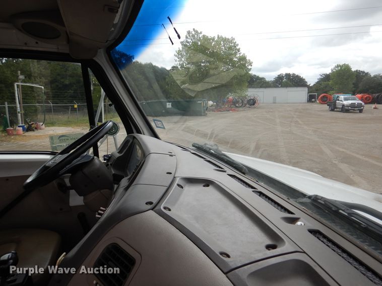 image for item DJ7302 2003 Sterling L7500  sewer jetter truck