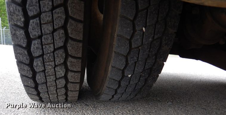 image for item DJ7302 2003 Sterling L7500  sewer jetter truck