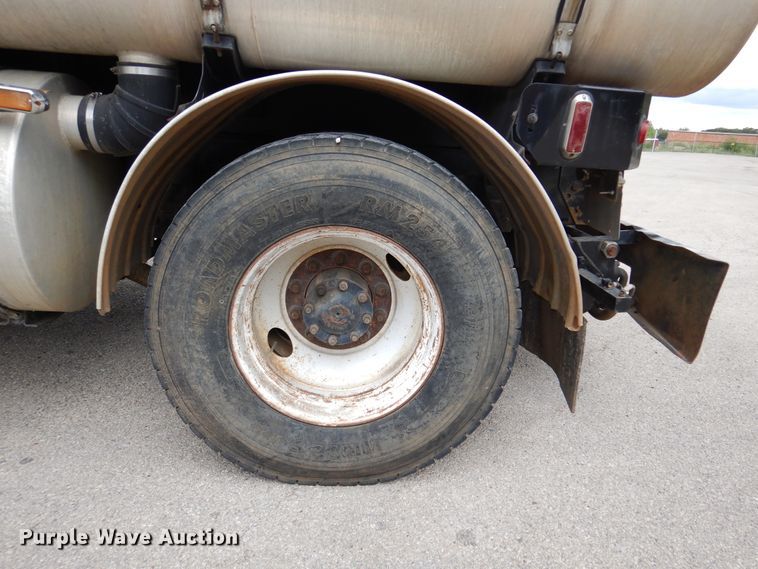 image for item DJ7302 2003 Sterling L7500  sewer jetter truck